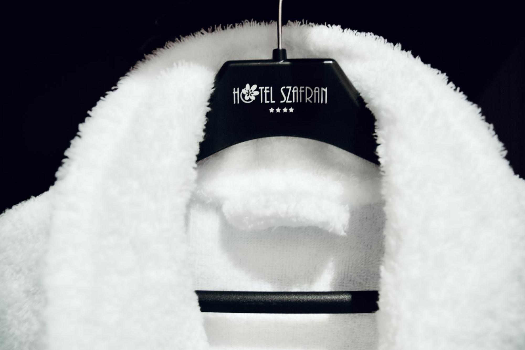 Hotel Szafran チェラチ エクステリア 写真