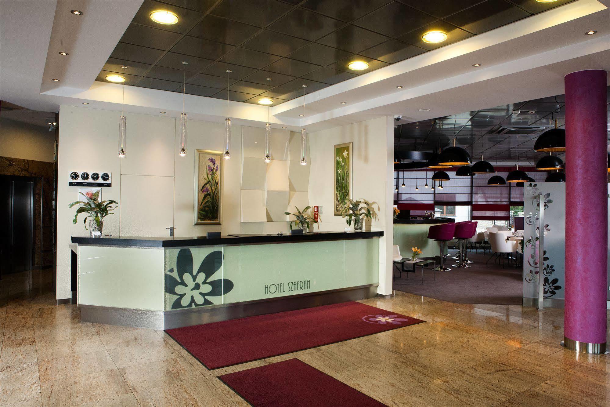 Hotel Szafran チェラチ エクステリア 写真
