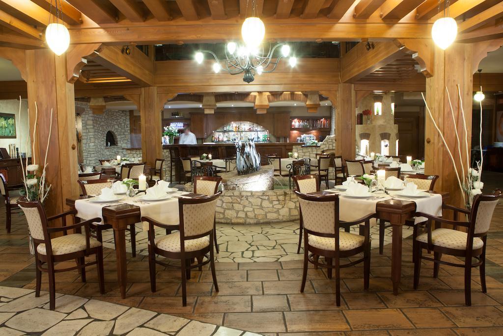 Hotel Szafran チェラチ エクステリア 写真