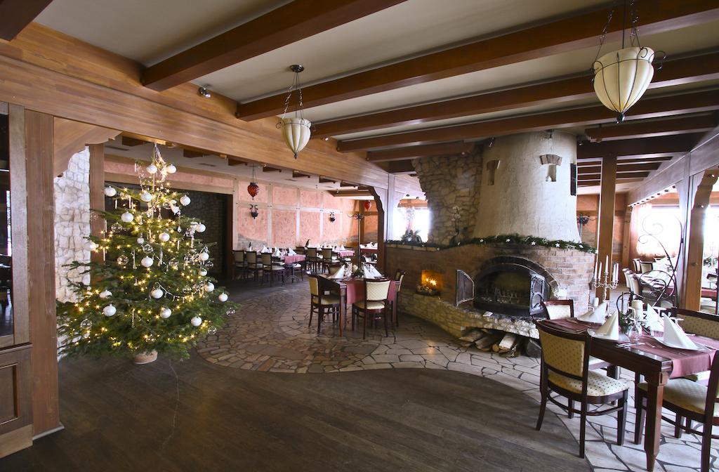 Hotel Szafran チェラチ エクステリア 写真